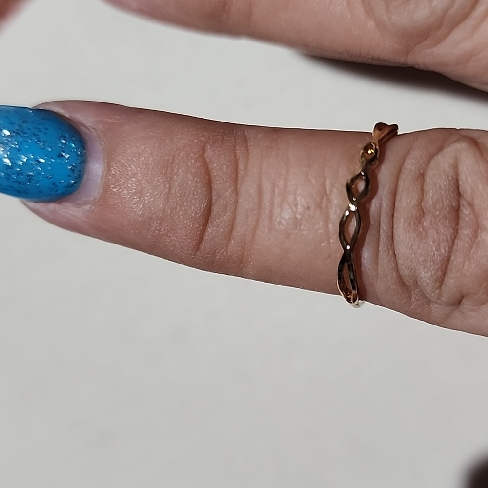 Infinity style ring - Picture 4 of 5